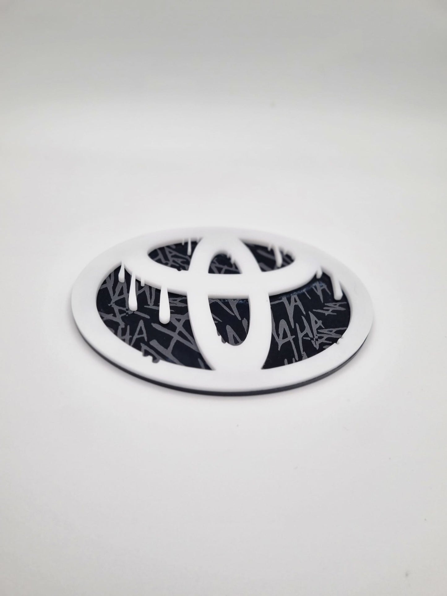 Toyota Tacoma badge 05-2015